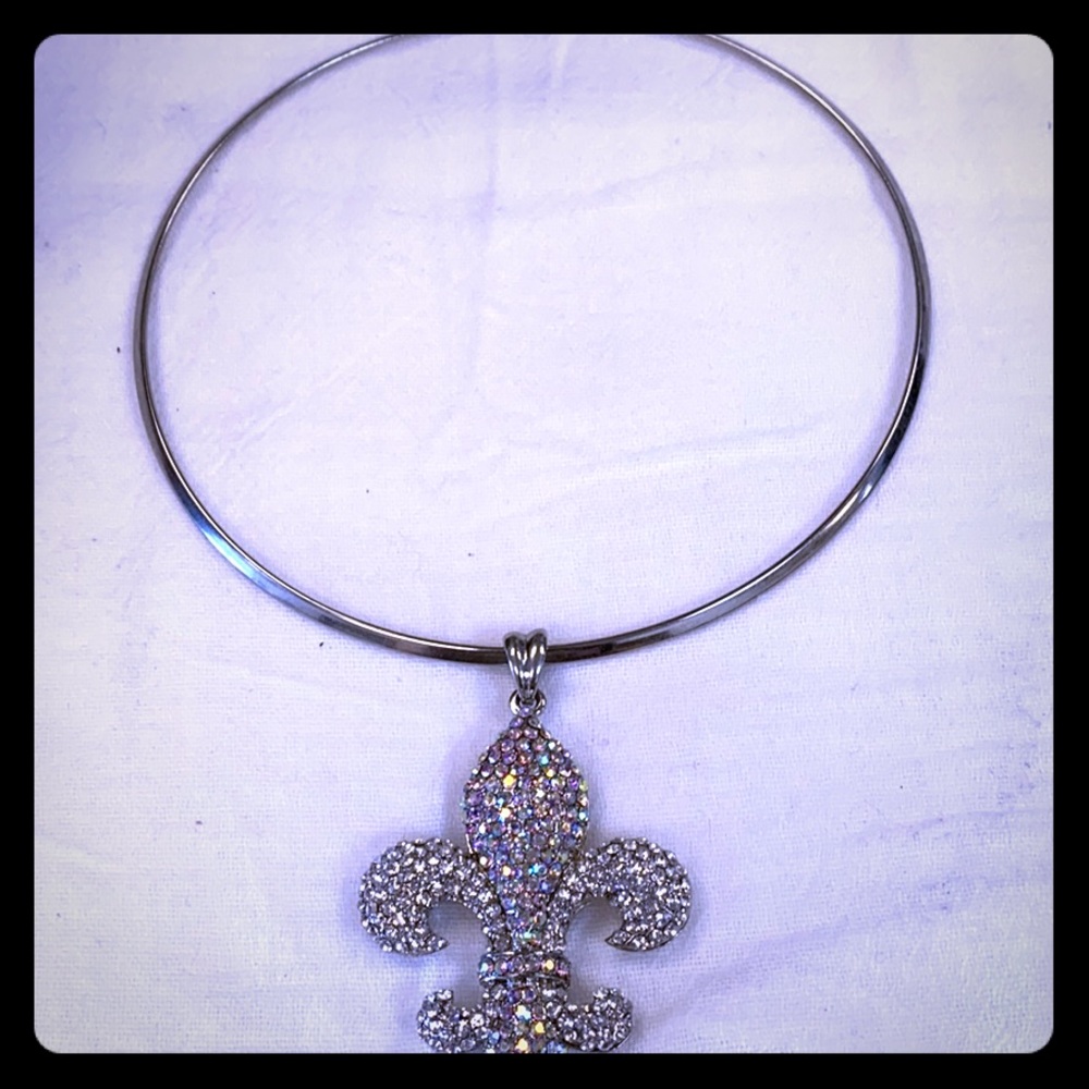 Rhinestone embellished charm with choker necklace
